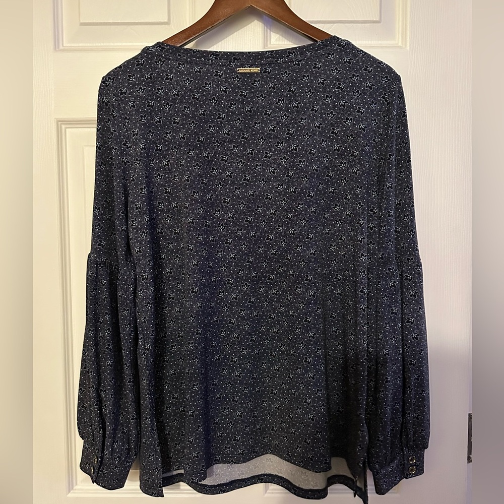 Michael‎ Kors Stretch Blue Print Blouse Women L. NWT - Picture 5 of 6